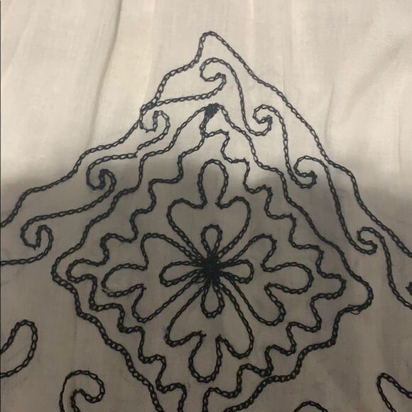 Beach top   - Picture 3 of 5